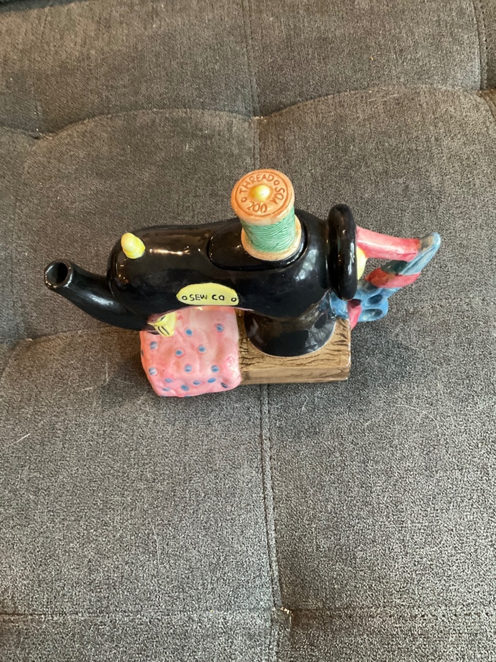 EUC Cardinal Inc. Hand-Painted Ceramic Vintage Sewing Machine Teapot